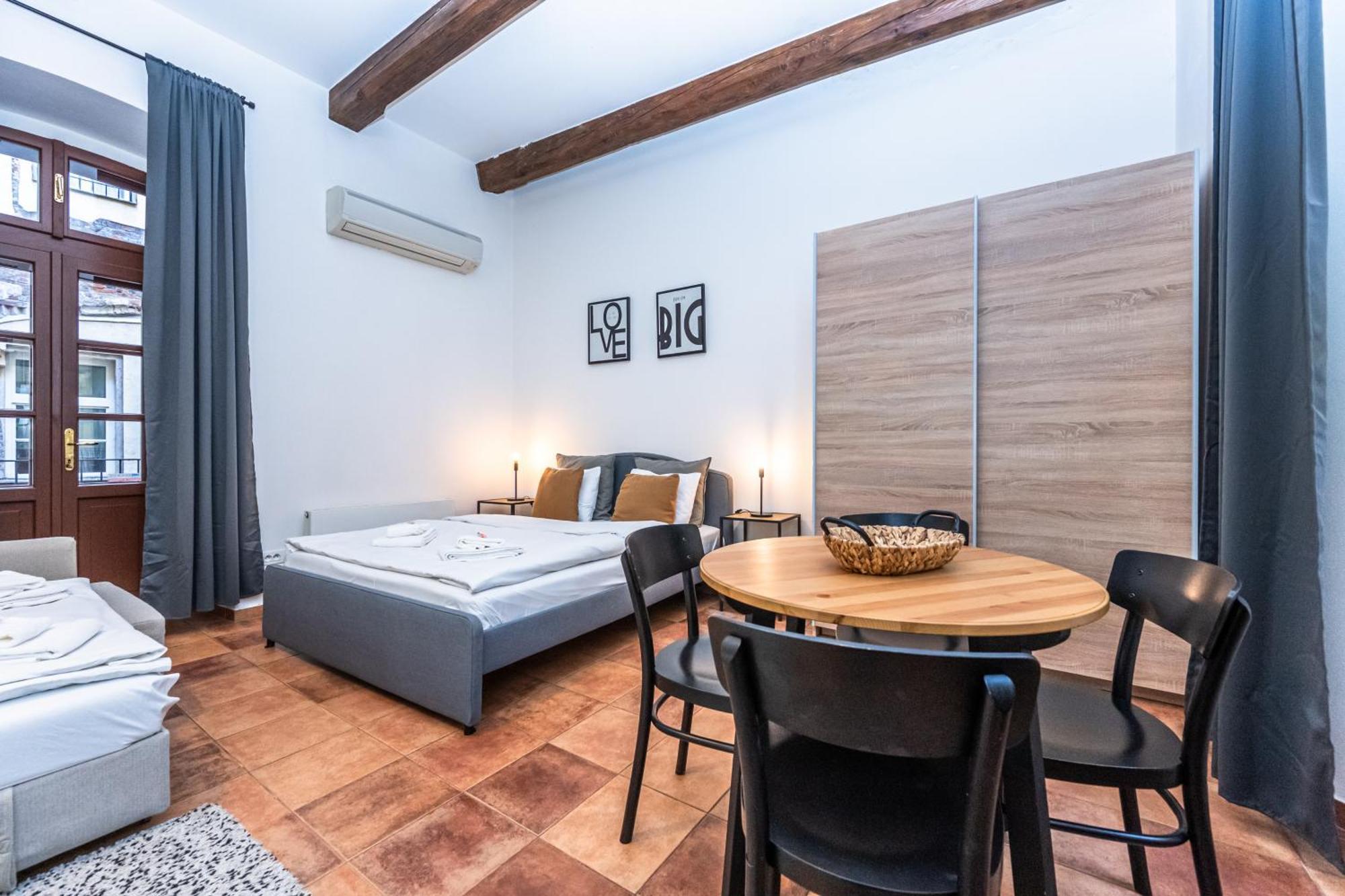 Charles Apartments In Old Town Prague Ngoại thất bức ảnh